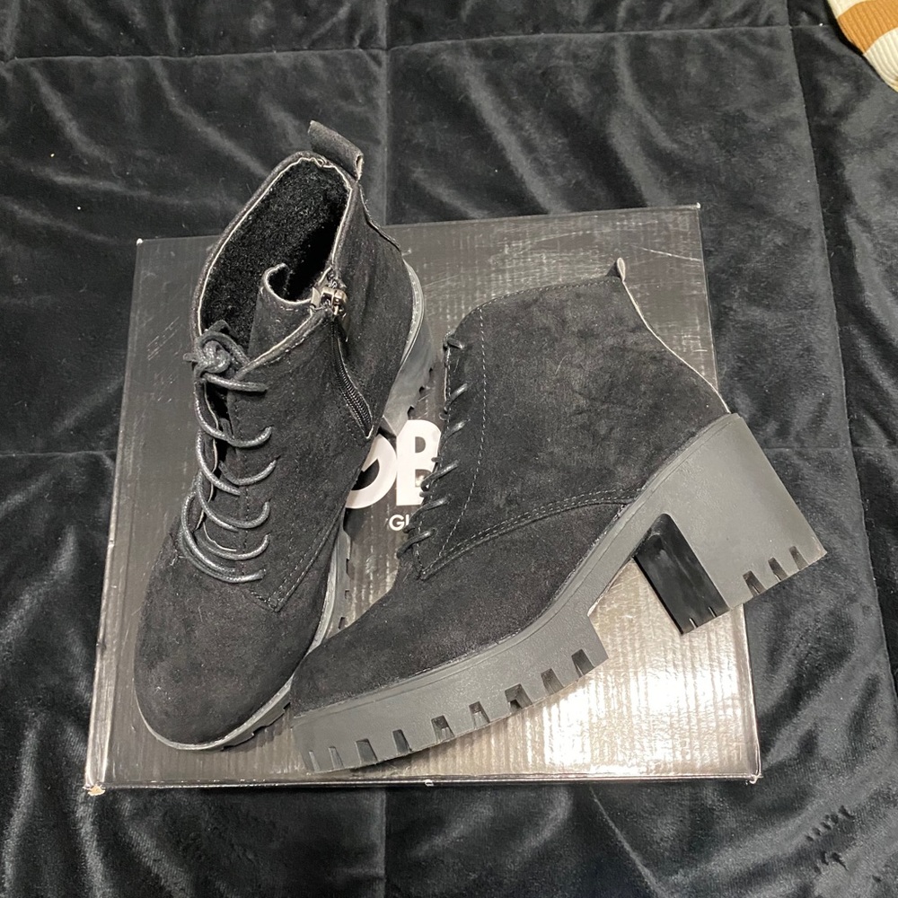Boots like new